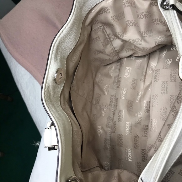 Leather bag. - Picture 15 of 16